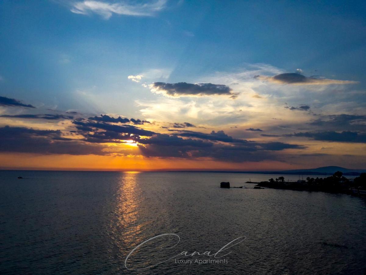Canal Luxury Apartments Nea Poteidaia Dış mekan fotoğraf