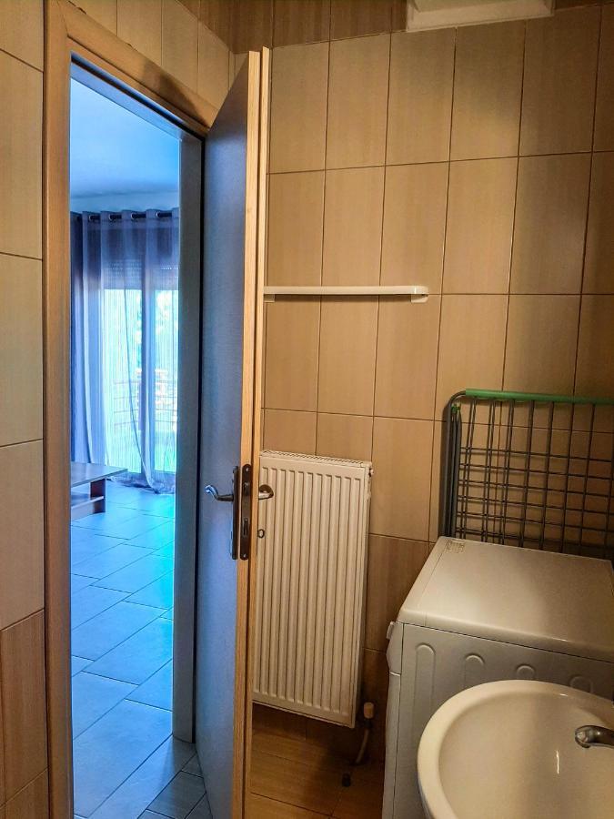 Canal Luxury Apartments Nea Poteidaia Dış mekan fotoğraf