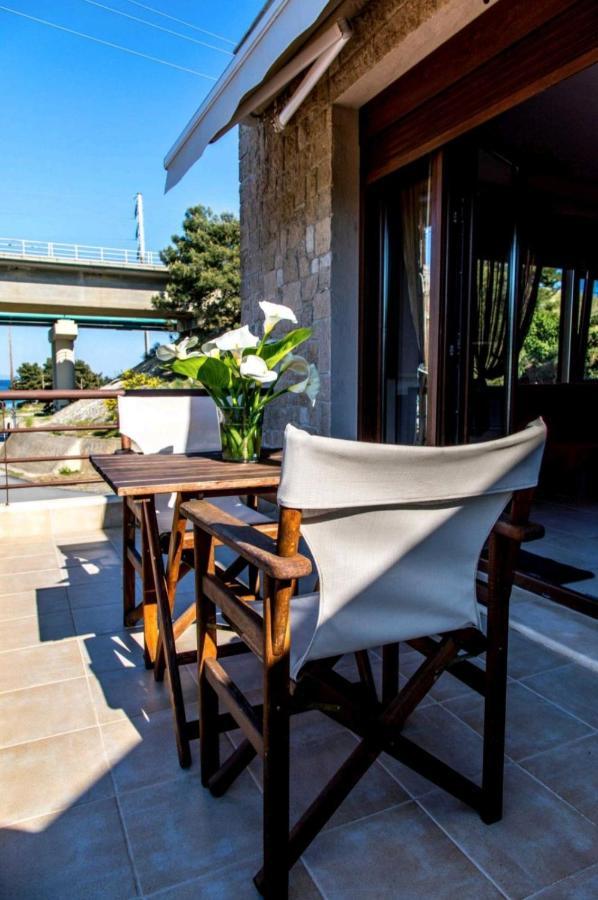 Canal Luxury Apartments Nea Poteidaia Dış mekan fotoğraf