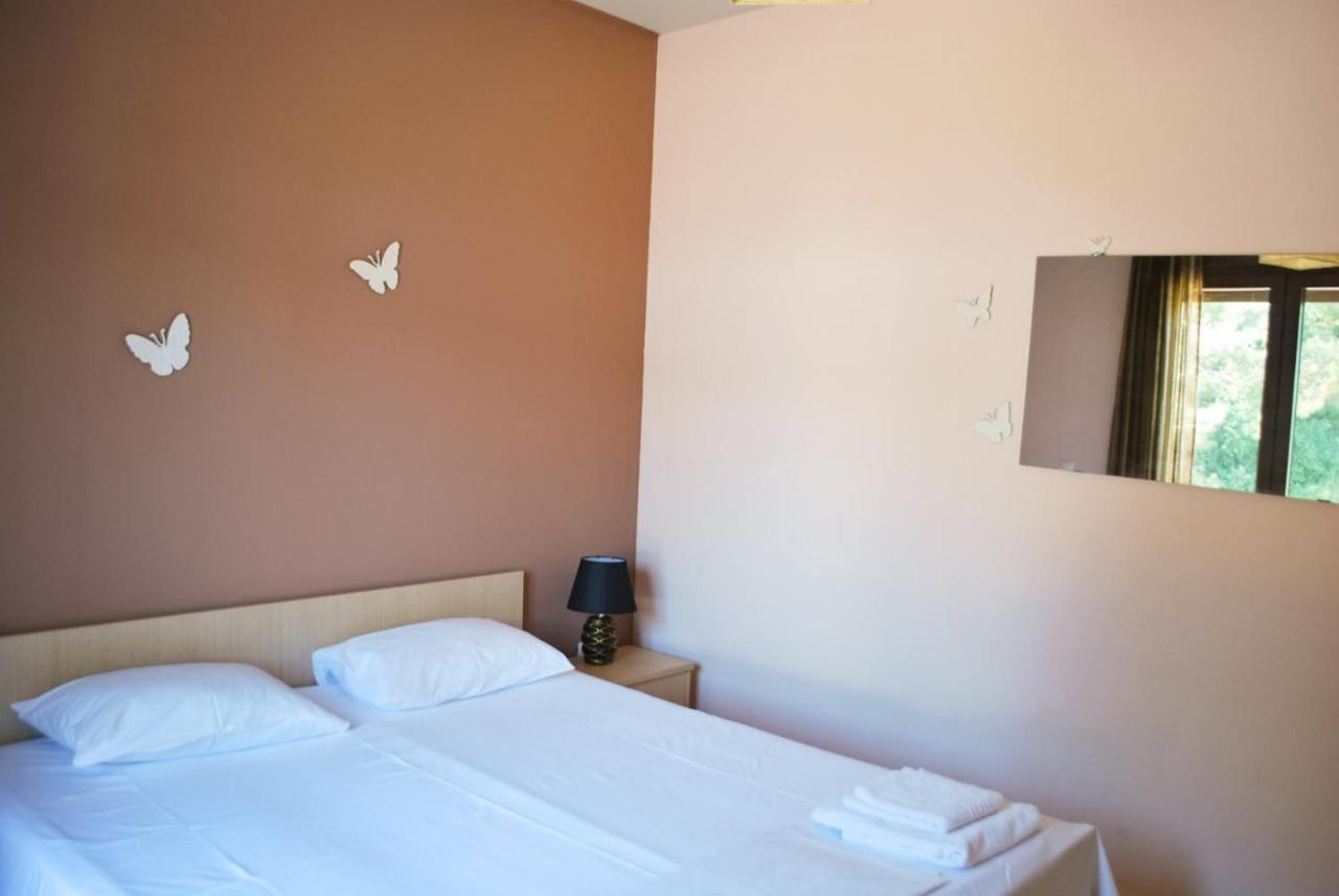 Canal Luxury Apartments Nea Poteidaia Dış mekan fotoğraf