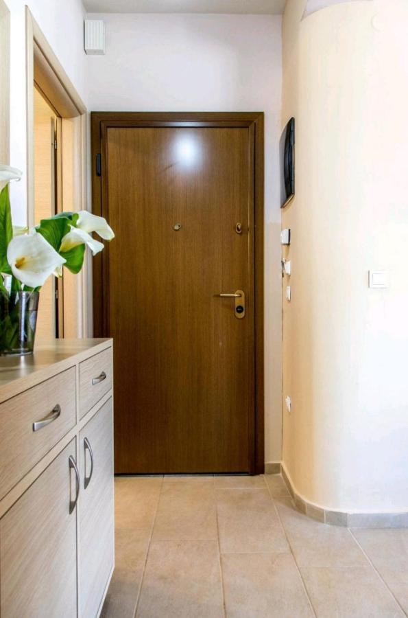 Canal Luxury Apartments Nea Poteidaia Dış mekan fotoğraf